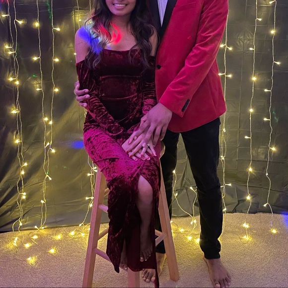 Holiday Party Velvet Maxi Dress - Picture 5 of 5